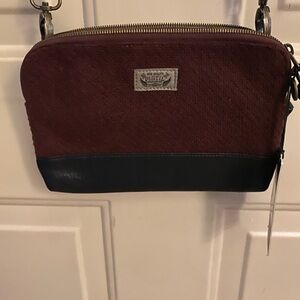 Pistil Hands Off Vino Clutch/Shoulder bag